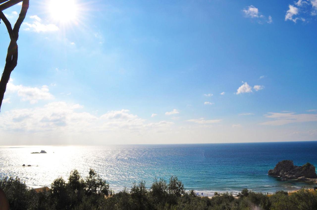 Luxury Loft Apartment With Pool - Pelekas Beach, Corfu Extérieur photo